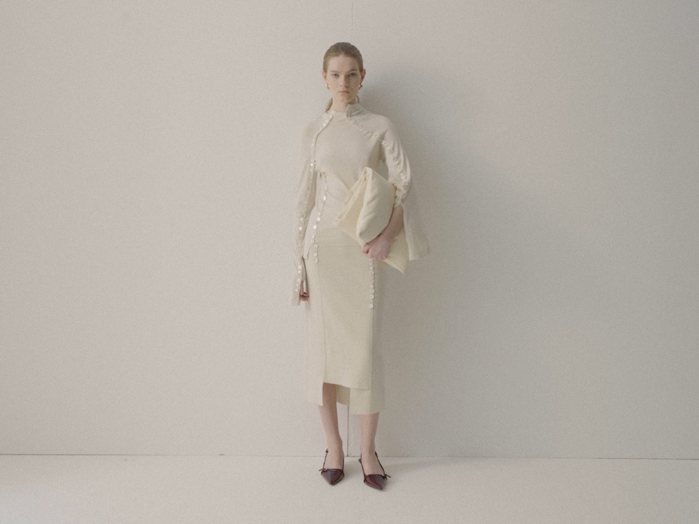 LOOKBOOK_LONG_CUT.00_00_30_08.Still006_compressed.jpg