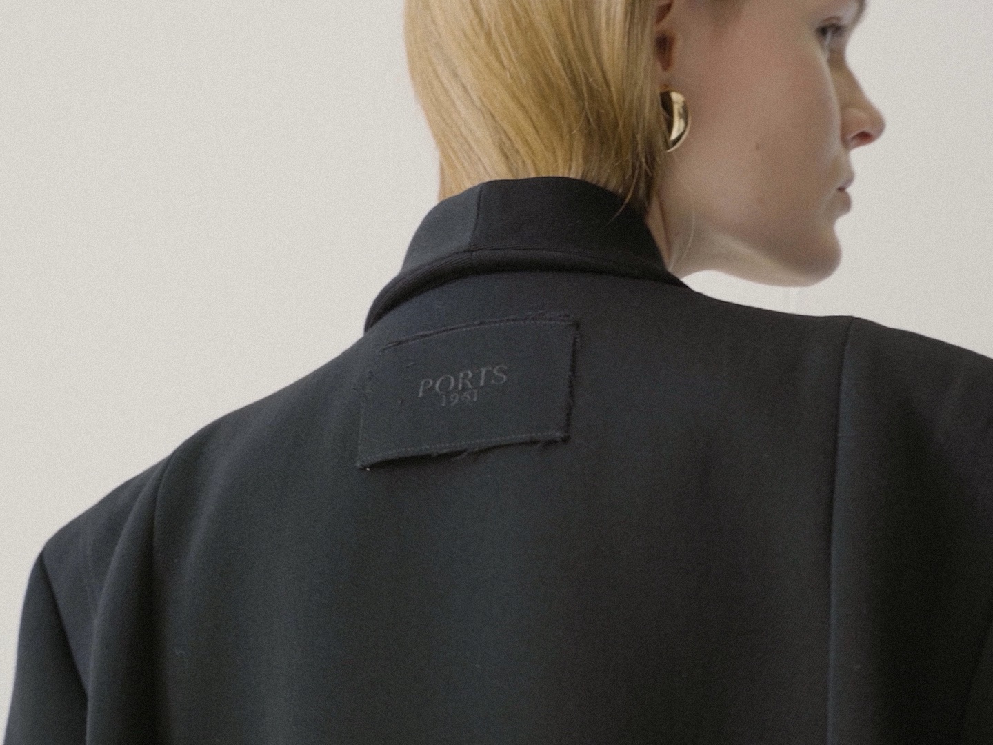 LOOKBOOK_LONG_CUT.00_00_49_24.Still014_compressed.jpg